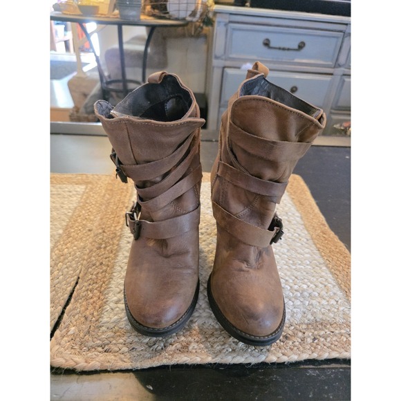 Steve Madden YALE Women's Size 8 Distressed Brown Leather Ankle Boots Heels - Picture 1 of 12